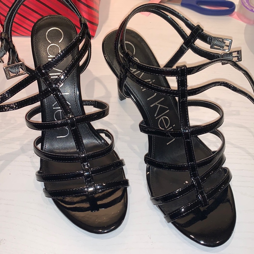 calvin klein black strappy heels size 7